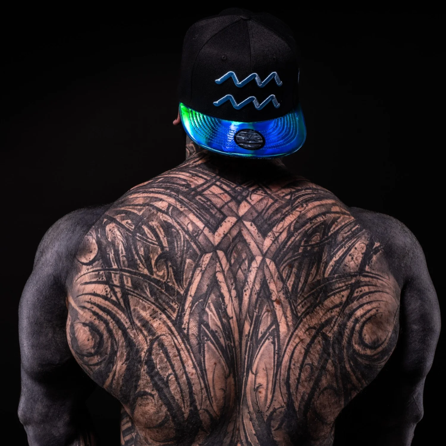 Aquarius Snapback - Black/Blue Metallic - Image 10