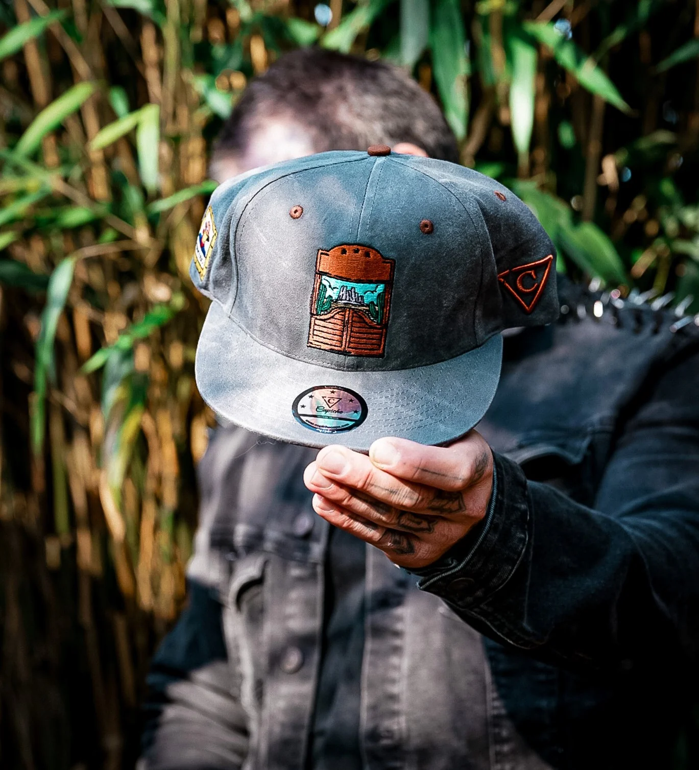 Bar Fight Snapback - Grey Washed Fabric - Image 6