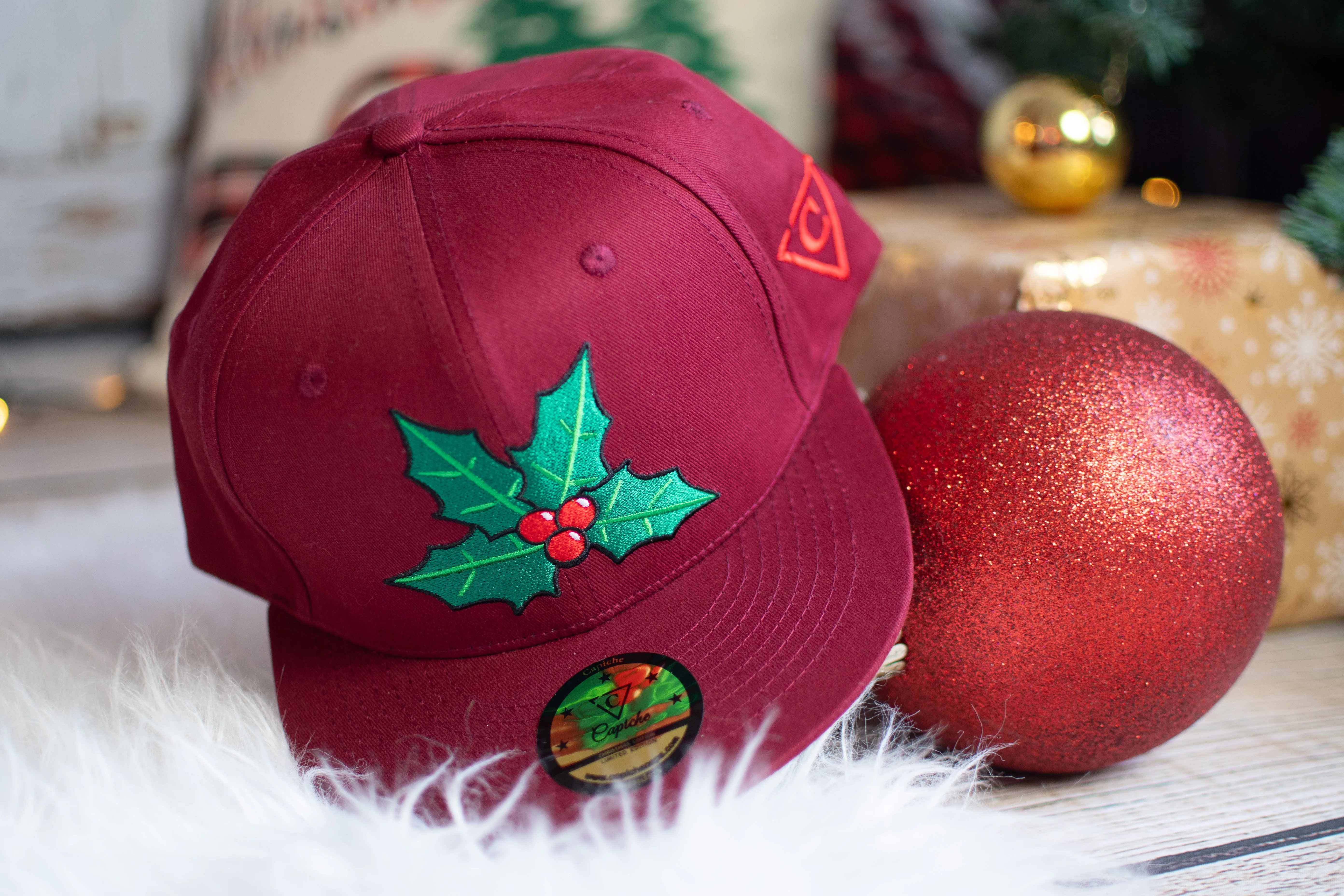 LIMITED Christmas Snapback Santa's Choir Child Size - Red - Image 5