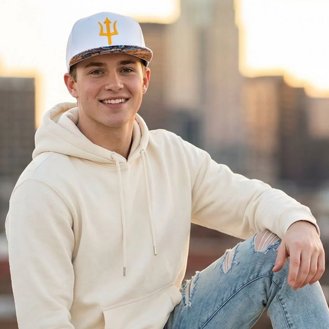 Pegasus Snapback - White - Image 11