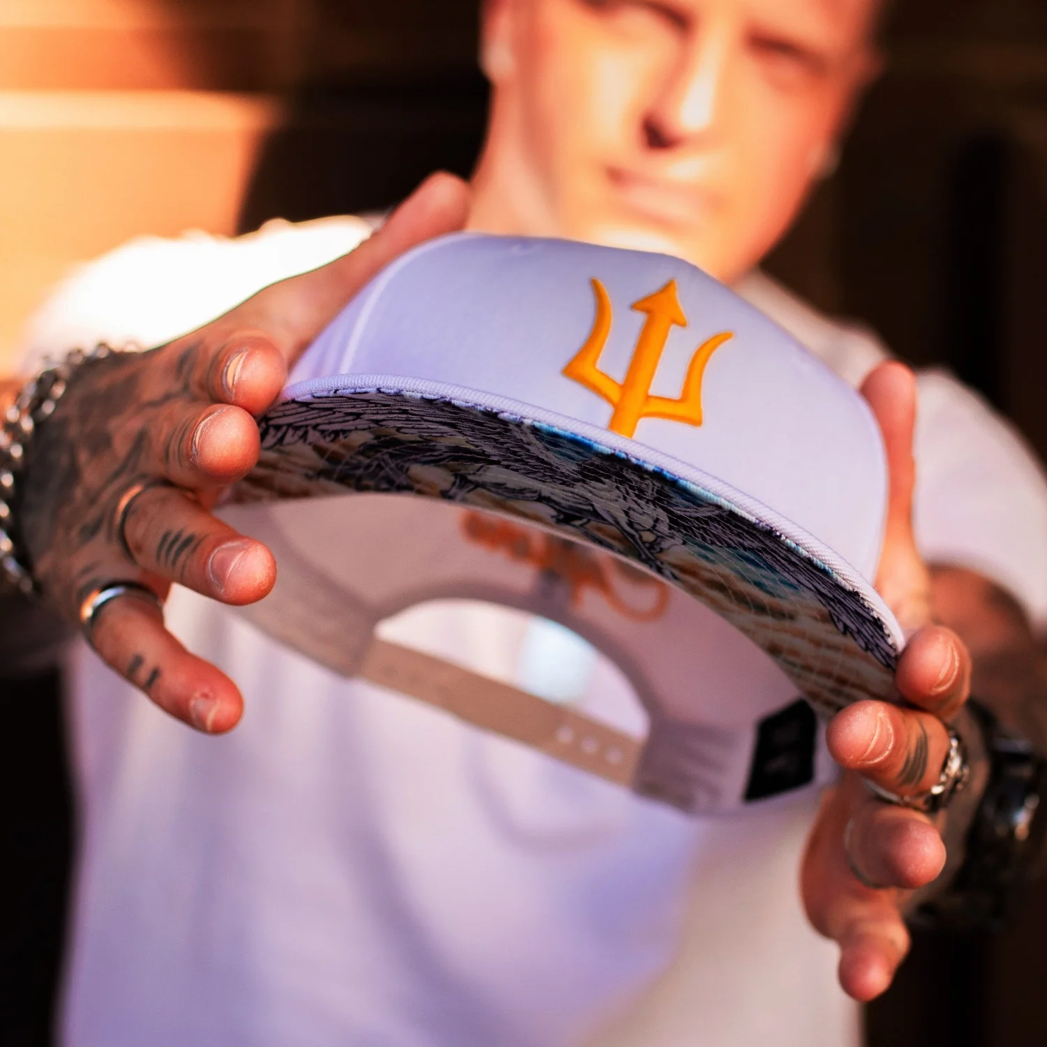 Pegasus Snapback - White - Image 5